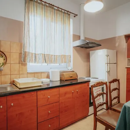 بيت للعطل Downtown 3 Bedrm House For 6 Pers By Mps