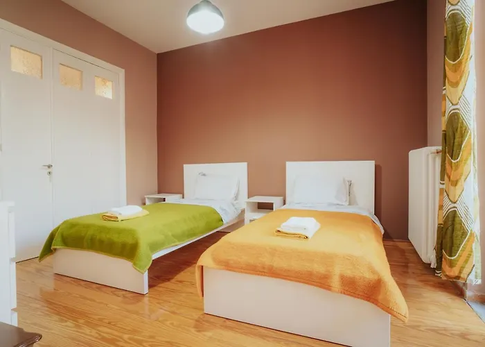 Σπίτι διακοπών Downtown 3 Bedrm House For 6 Pers By Mps Καλάβρυτα