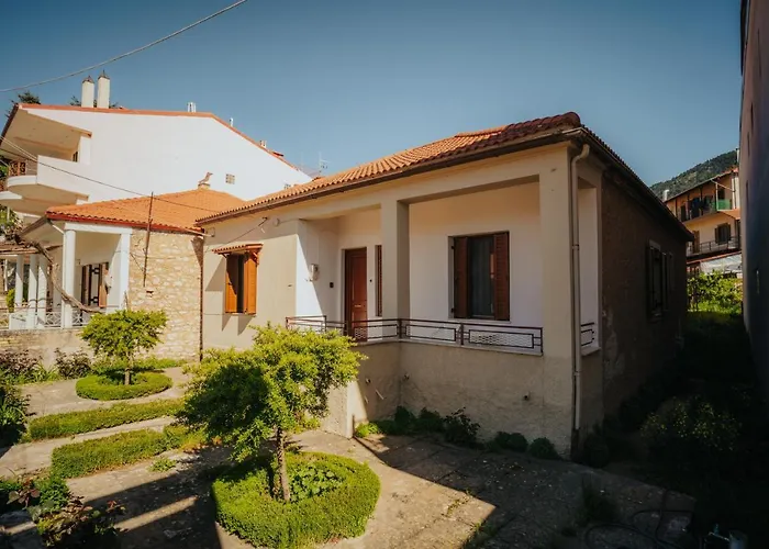 Downtown 3 Bedrm House For 6 Pers By Mps *